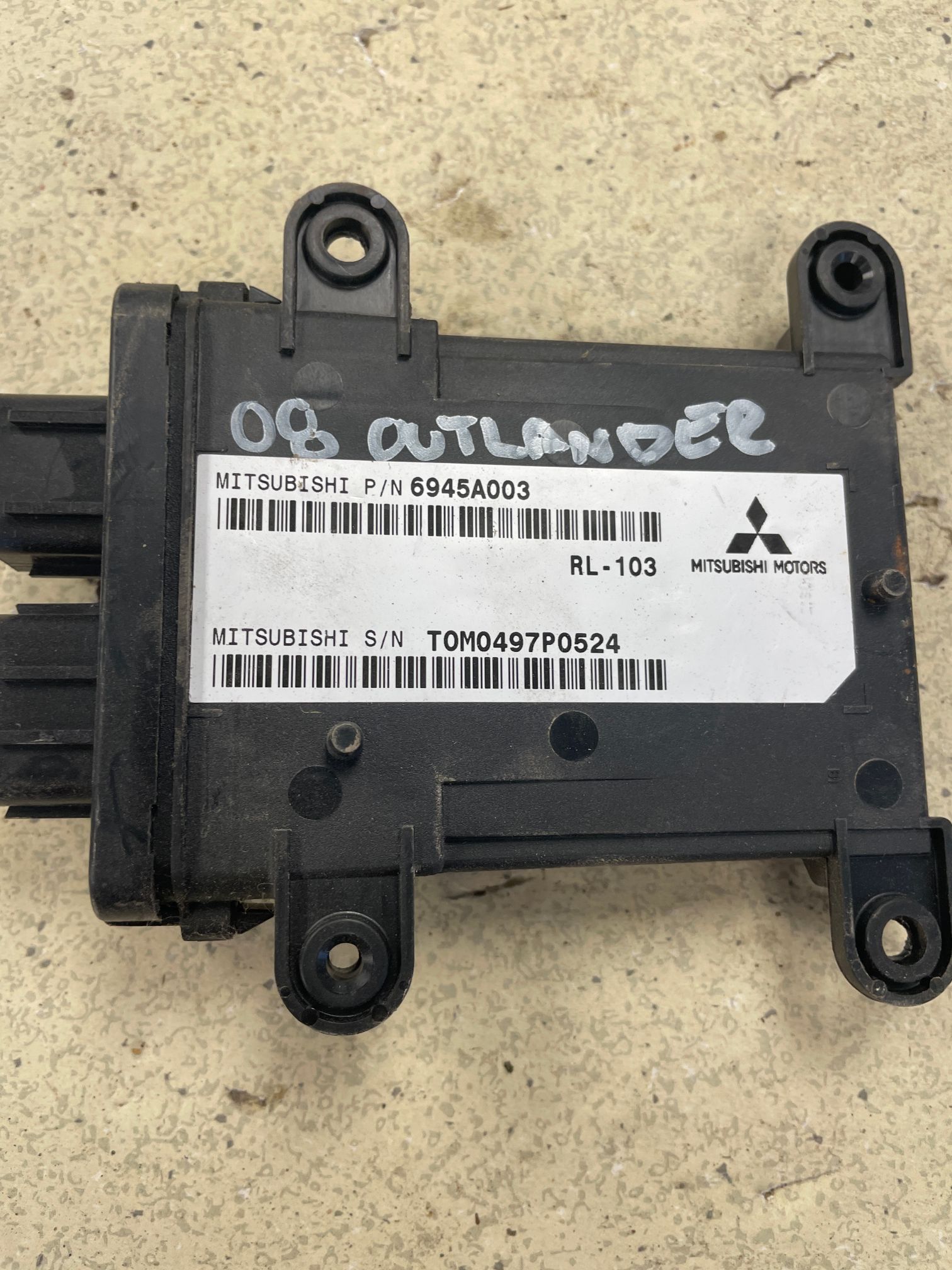 Mitsubishi Outlander Seat Module Part # 6945A003